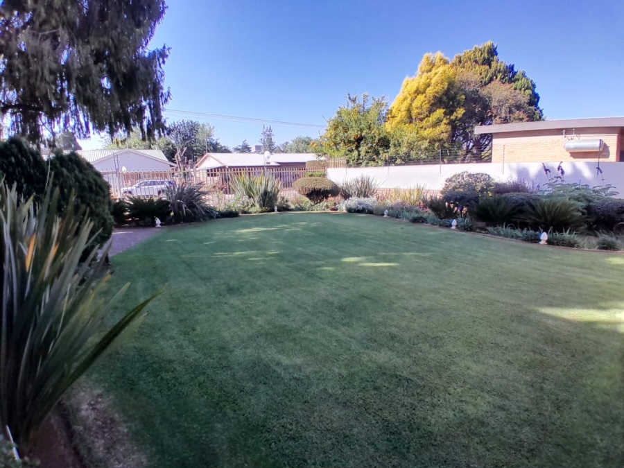 4 Bedroom Property for Sale in Kuruman Northern Cape